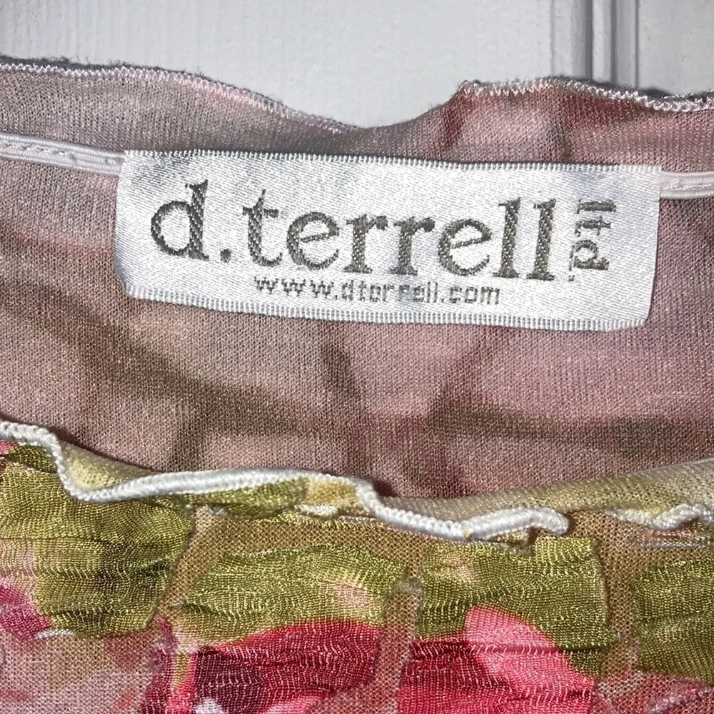 d. Terrell, ltd.  Pretty top w/cut work roses design, wh w/pink, br. & gr.  $29 - Picture 3 of 5